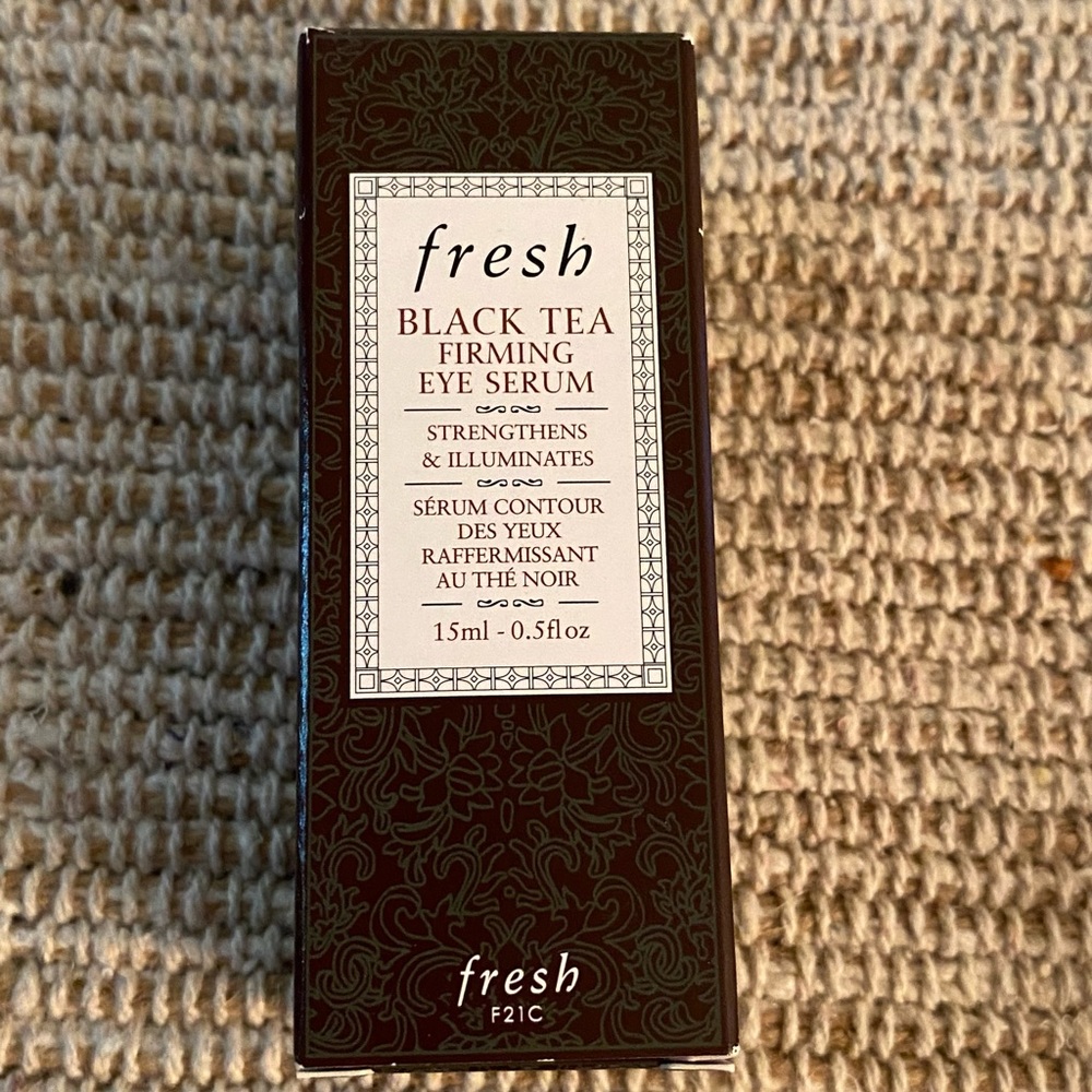 NIB Fresh Black Tea Firming Eye Serum